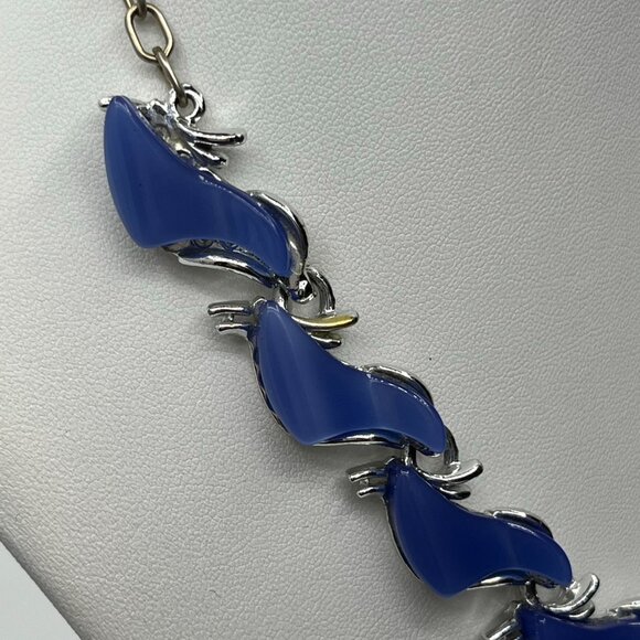 Vintage ART Opaque Blue Thermoset Necklace JP232 - Picture 5 of 6